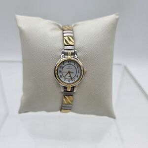 Viewpoint Women’s Two Tone Bracelet Watch Quartz Analog Gold Silver Tone